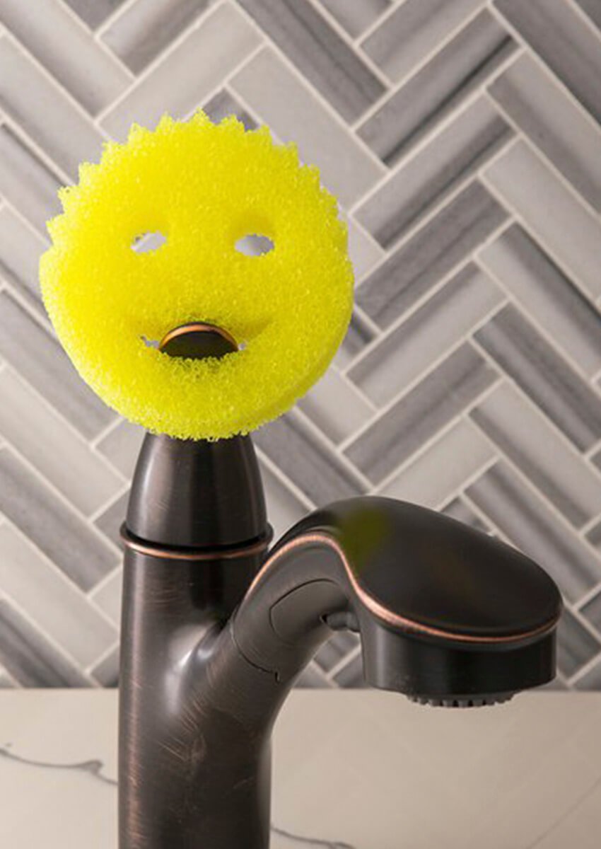 Take your Scrub Daddy experience to the next level with the Dish Daddy  Converter Plate! Attach your favorite Scrub Daddy or Mommy to the…